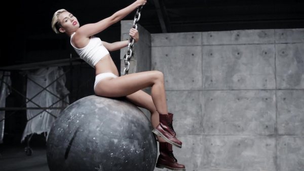 Hannah Montana Miley Cyrus Wrecking Ball