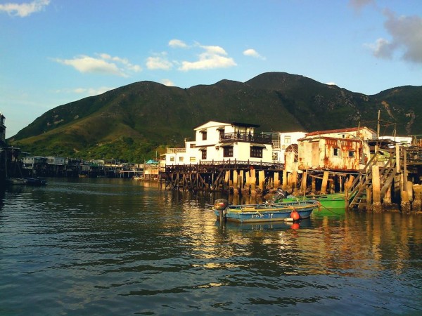 Svojrázny ostrov Lantau  v Hongkongu.