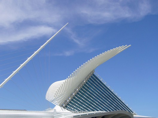 Santiago Calatrava's Quadracci Pavilion at Milwaukee Art Museum. Image © Flickr user: crazyegg95 licensed under CC BY-ND 2.0