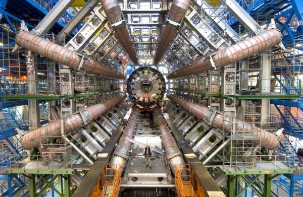 CERN/LHC/GridPP