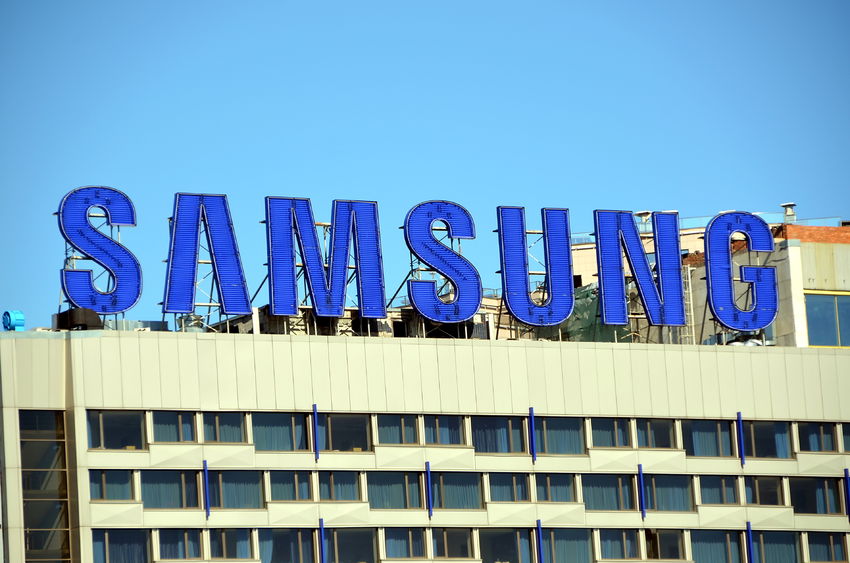 44270928 - samsung logo. samsung group is a south korean multinational conglomerate company headquartered in samsung town, seoul