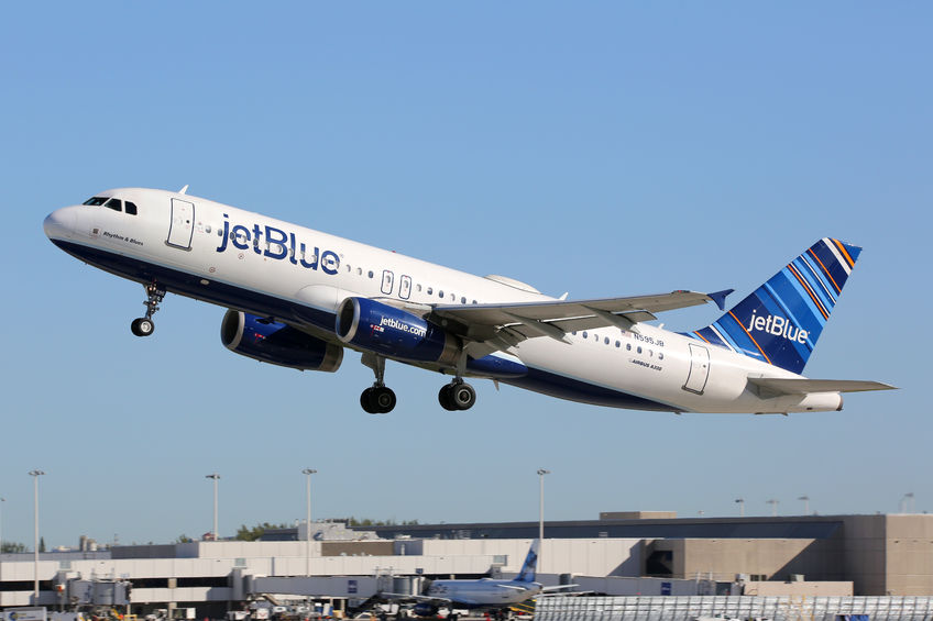 54316304 - fort lauderdale, united states - february 17, 2016: a jetblue airways airbus a320 with the registration n595jb taking off from fort lauderdale airport (fll) in the united states. jetblue is an american low-cost airline and the fifth biggest airline in the