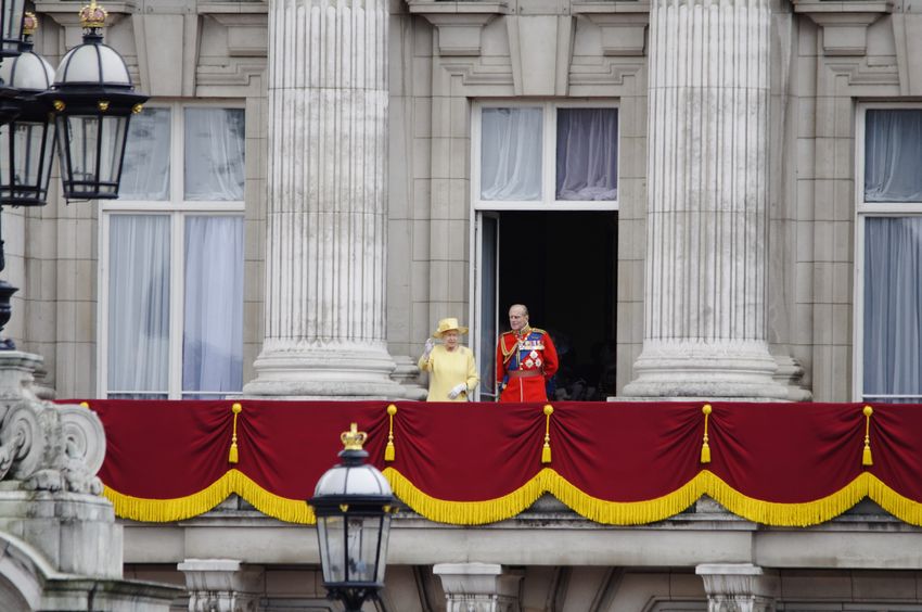 14145853 - london, uk - june 16: the royal family appears on buckingham palace balcony during trooping the colour ceremony, on june 16, 2012 in london. trooping the colour takes place every year in june to officialy celebrate the sovereign birthday.