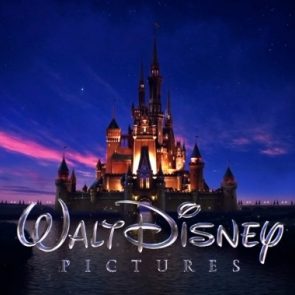 Disney.com logo, čarovný hrad s nápisom, copyright Walt Disney