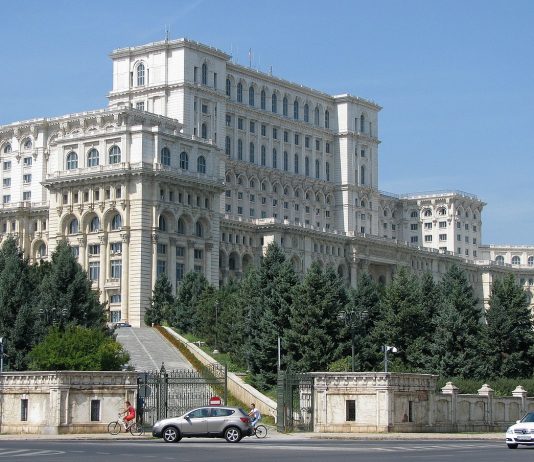 palac-bukurest