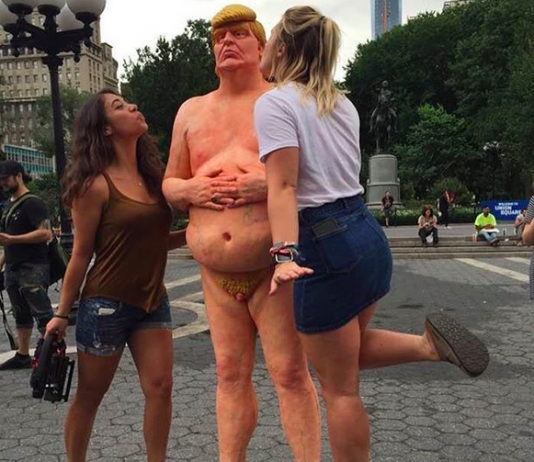 holý Donald Trump