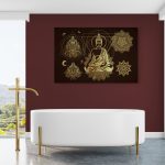 V kúpeľni vám pomôže dosiahnuť tú správnu atmosféru obraz meditujúci Budha so zlatými ornamentami