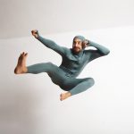 young-fitted-bearded-athlete-male-wearing-his-winter-snowboardint-baselayer-thermal-suite-having-fun-acting-like-ninja-jumping-with-leg-kicks-air_346278-1236